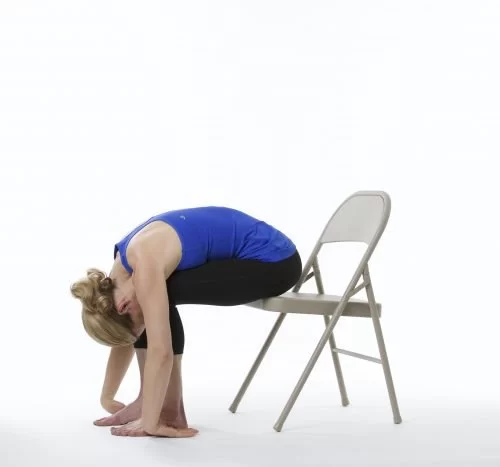 تقویت عضلات و ماهیچه‌های کمر برای درمان کمردرد: ورزش ویلیامز - Seated Forward Bend - تقویت عضلات و ماهیچه‌های کمر برای درمان کمردرد: ورزش ویلیامز